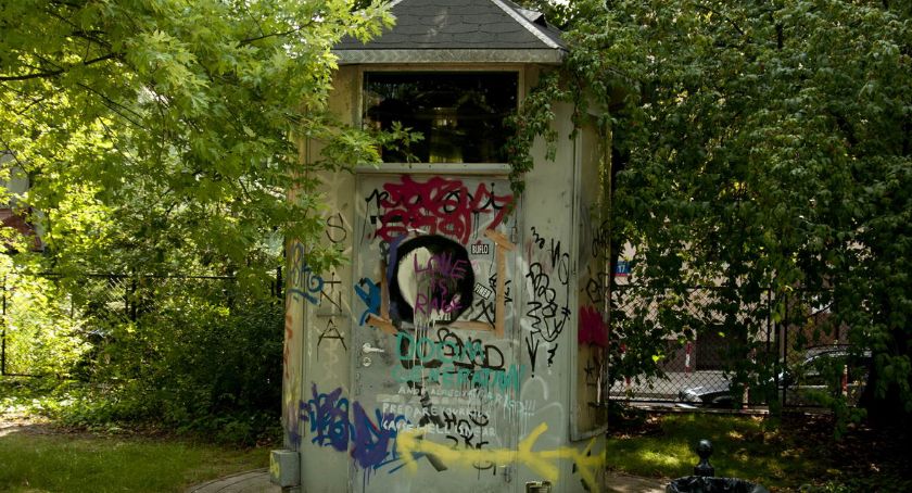 Toaleta w park Żeromskiego - szykuje się gruby skok na kasę
