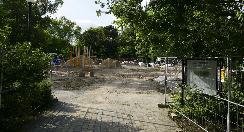 Zarząd Zieleni i plac zabaw w Parku Żeromskiego