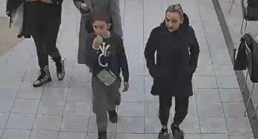 Policja poszukuje osoby ze zdjęć. 