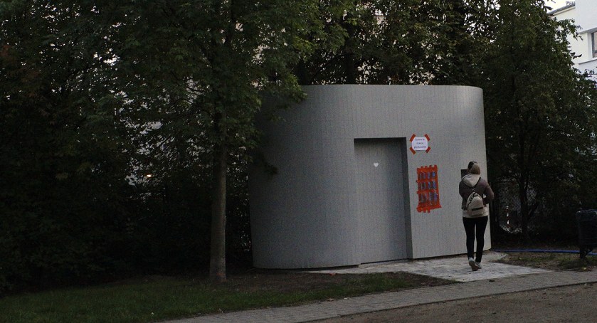 Toaleta w Parku Żeromskiego