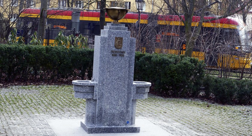 Poidełko w Parku Żeromskiego