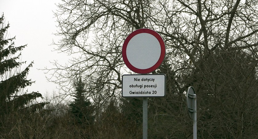Absurd z ulicy Gwiaździstej