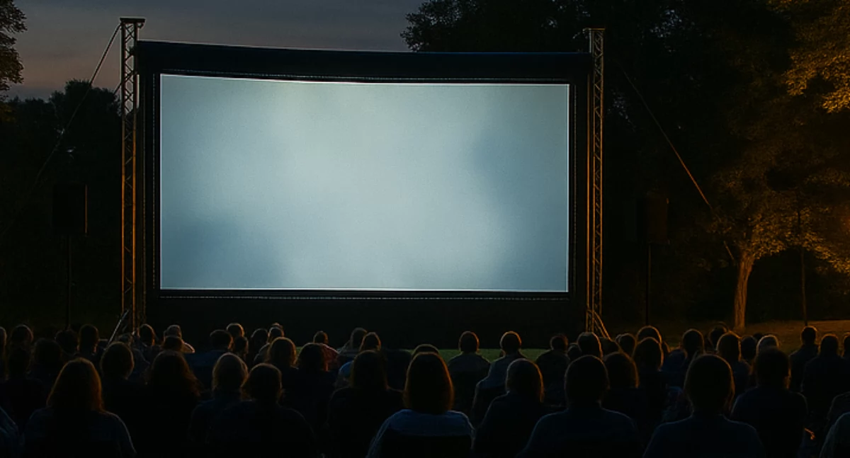 Letnie kino wśród zieleni – plenerowy pokaz „Pułkownik Kwiatkowski”