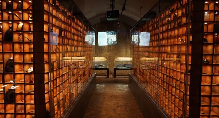 Muzeum Katyńskie w Cytadeli  zapraszamy na wycieczkę