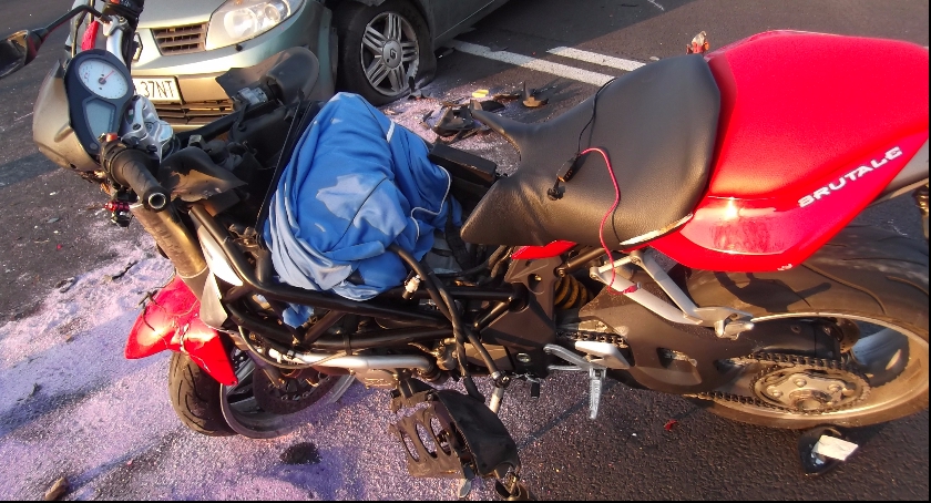 Uwaga na motory. Prowadzą je ludzie, uważajmy na nich.