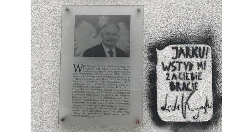 Dwa zdania o bazgrołach