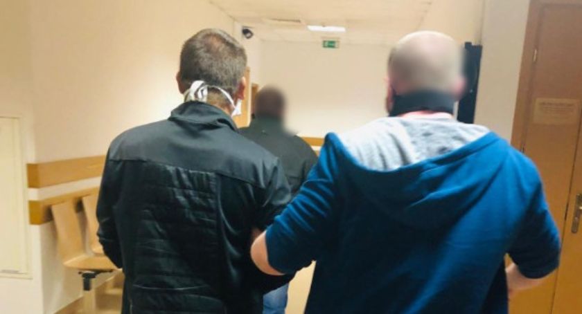 Napad przy bankomacie 
