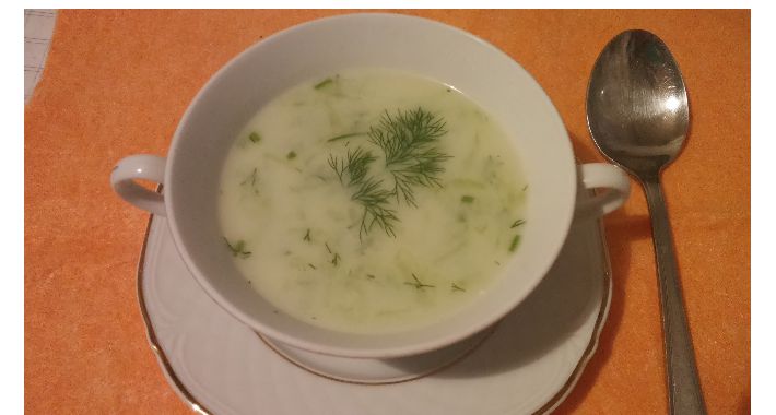 Zupa letnia ze świeżego ogórka