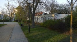 Slumsy w Parku Żeromskiego 