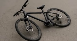 Rowerzysta zasłabł podczas jazdy. Nie udało się go uratować