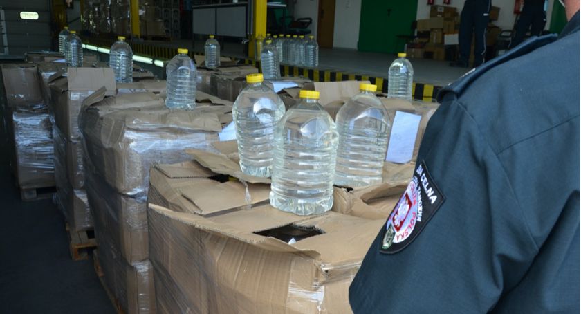 8 tys. litrów alkoholu przekazała podlaska KAS