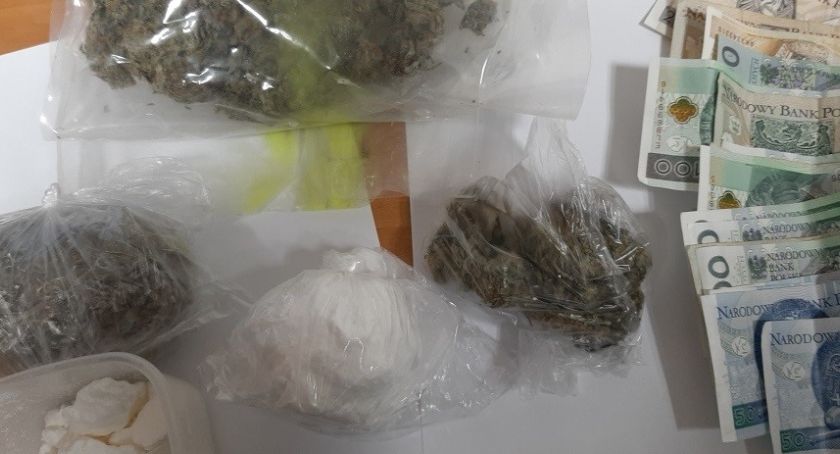 12 zatrzymanych za posiadanie narkotyków