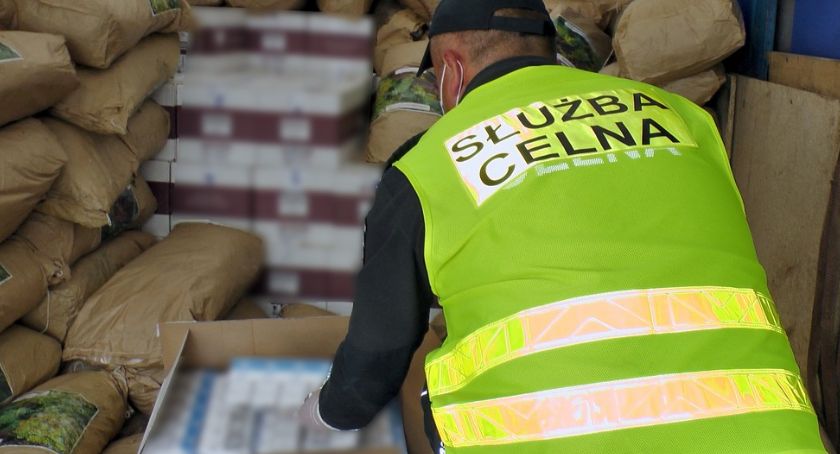 Podlaska KAS przejmuje nielegalne papierosy [foto+video]