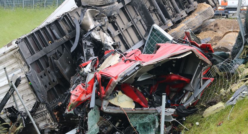 Wypadek na S8. Jedna osoba w szpitalu [foto+video] AKTUALIZACJA