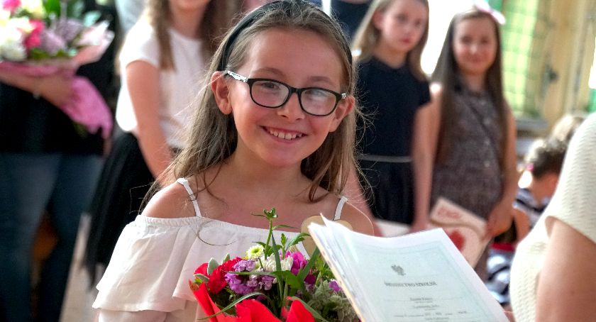 SP4 - galeria zdjęć z zakończenia roku szkolnego 2019/2020 [foto]