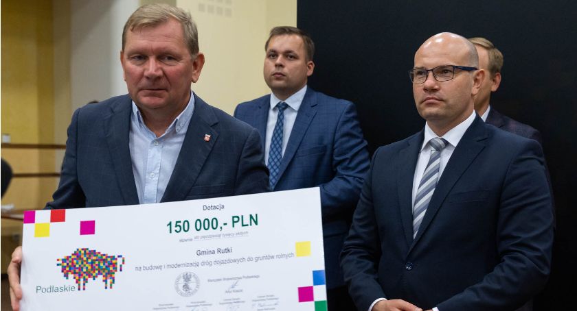 Gminy Zambrów i Rutki z dofinansowaniami na dojazdówki