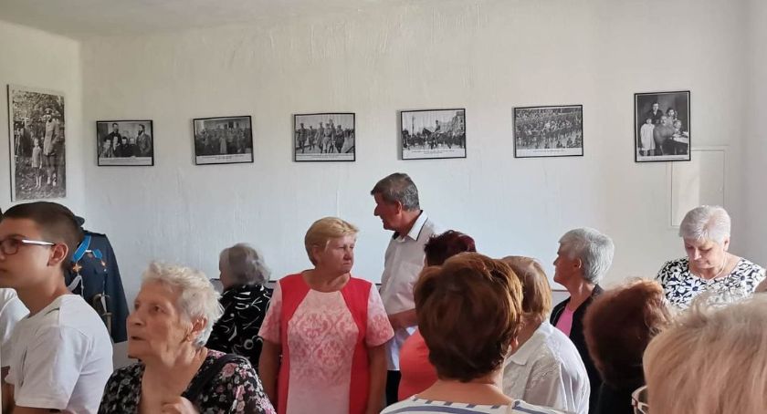 Izba pełna pamięci o marszałku Piłsudskim w Paproci Dużej