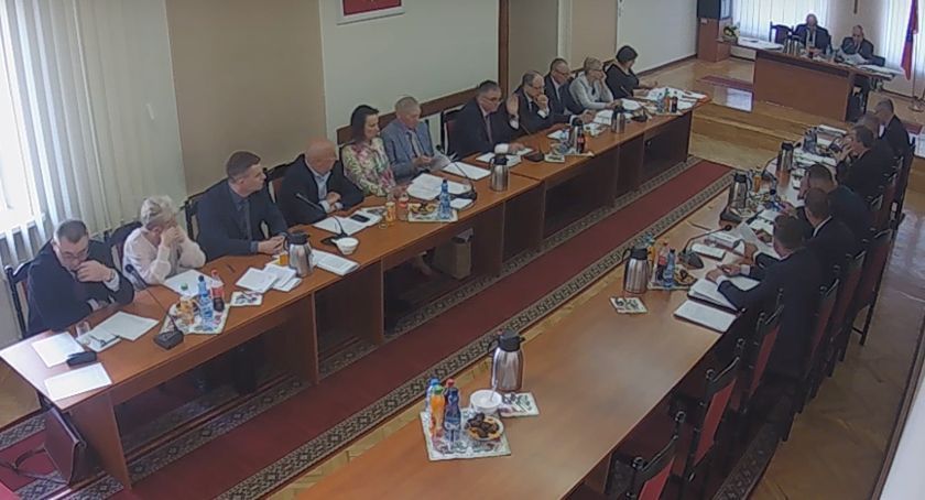 Oświadczenia majątkowe władz oraz radnych Powiatu Zambrowskiego. Zobacz, kto ile zarobił
