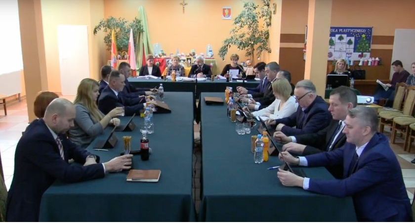 Oświadczenia majątkowe władz oraz radnych Gminy Szumowo. Zobacz, kto ile zarobił