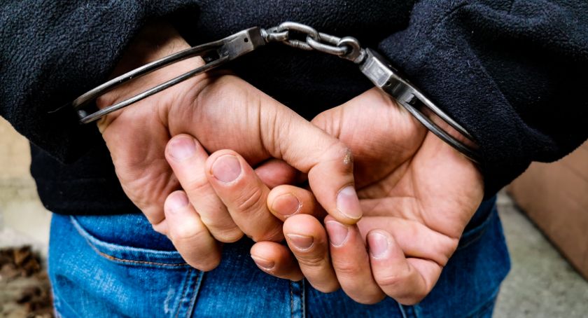 39-letni zambrowianin usłyszał zarzut posiadania znacznej ilości amfetaminy