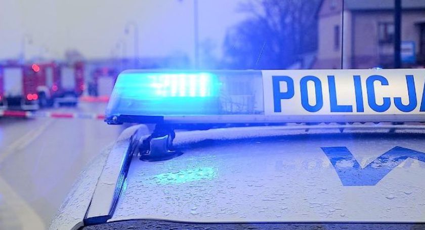 Granat w jednym z garaży w Grądach-Woniecku