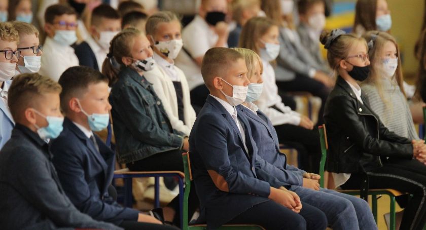 Rozpoczęcie roku szkolnego 2020/2021 inne niż wszystkie [foto]