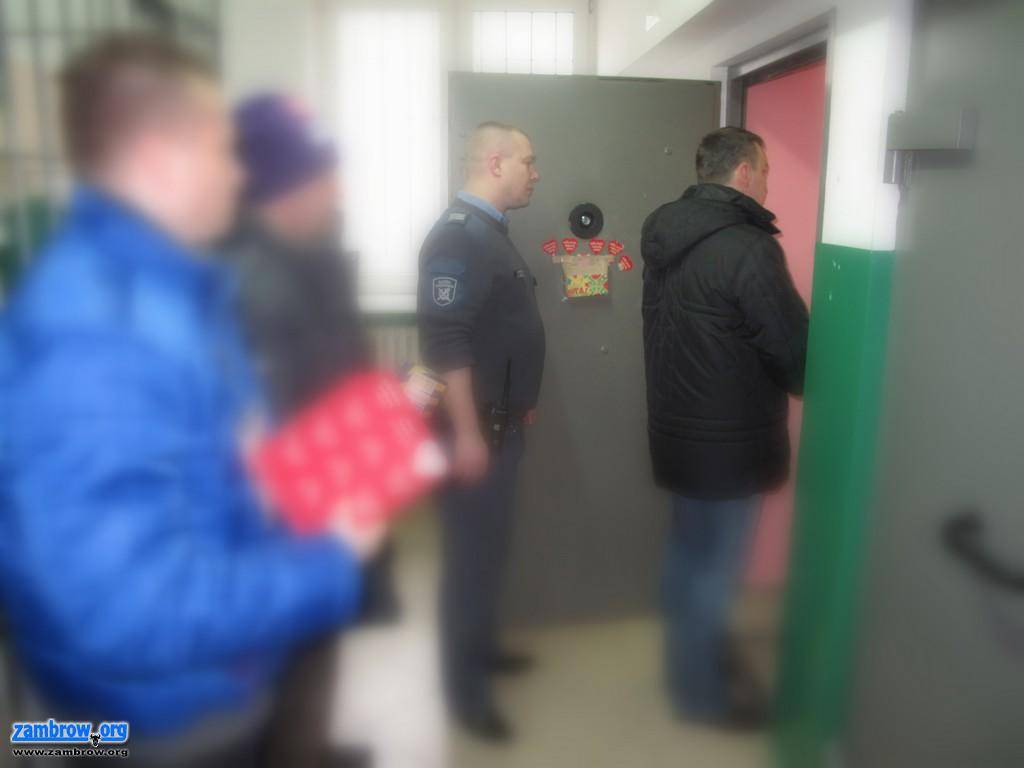Funkcjonariusze i osadzeni łączą siły dla dzieci i seniorów