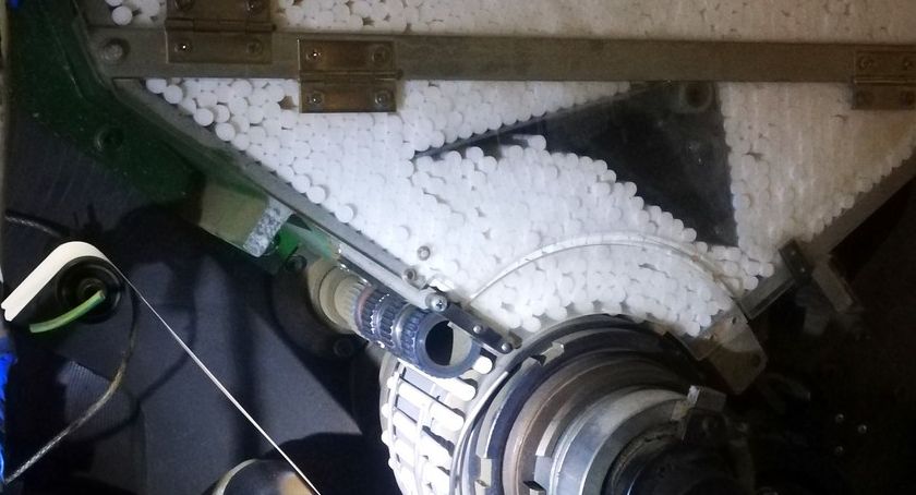 KAS zamknęła nielegalną fabrykę papierosów [foto+video]