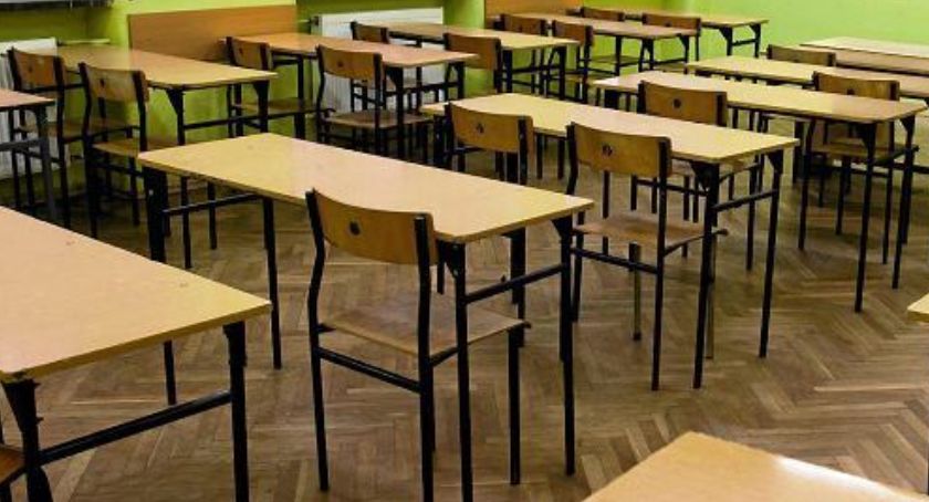 Jak wygląda sytuacja finansowa i organizacyjna w szkołach powiatowych?