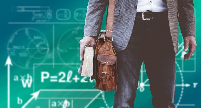 Studenci, nie zapomnijcie o zaświadczeniu do renty rodzinnej!