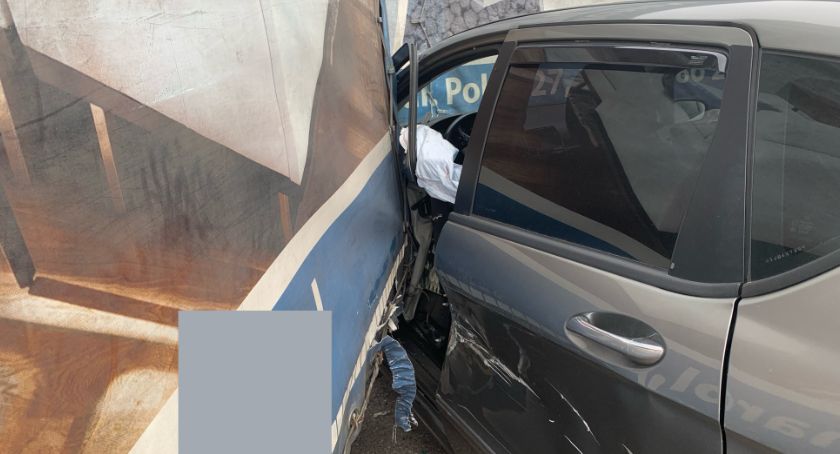 Wypadek na DK63. Jedna osoba w szpitalu [foto]
