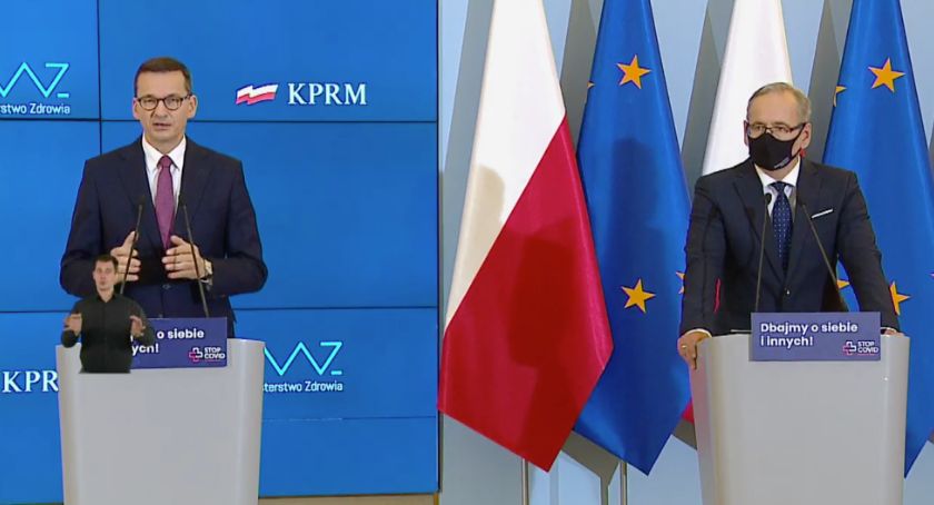 Strefa żółta w całym kraju. Wraca obowiązek noszenia maseczek
