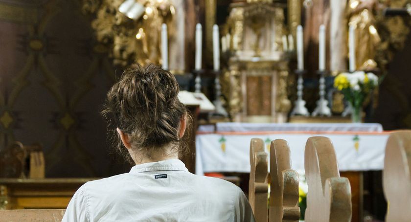 Kogo obowiązuje dyspensa od uczestnictwa w niedzielnej mszy św.