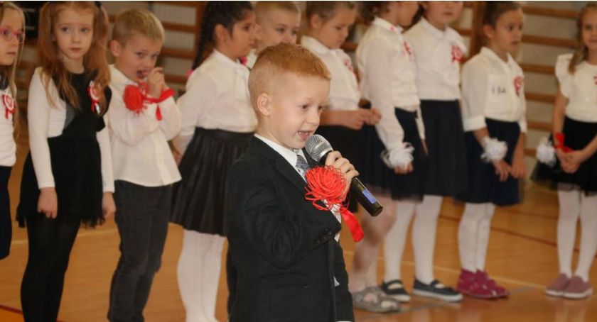 Zaśpiewajmy razem „Mazurka Dąbrowskiego”! Szkoła do hymnu 2020