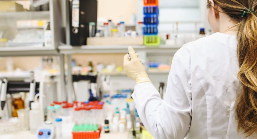 Wyniki komercyjnych testów na SARS-CoV-2 znajdą się w systemie EWP