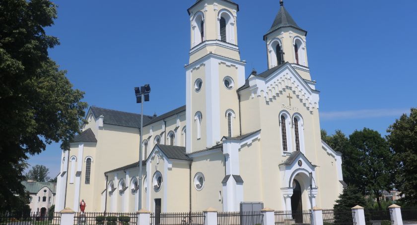 Trzecia niedziela Adwentu. Zobacz transmisje mszy św. NA ŻYWO z zambrowskich parafii [video]