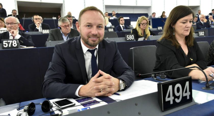Były piłkarz, a obecnie polityk. Czy to gra? Wywiad z Tomaszem Frankowskim