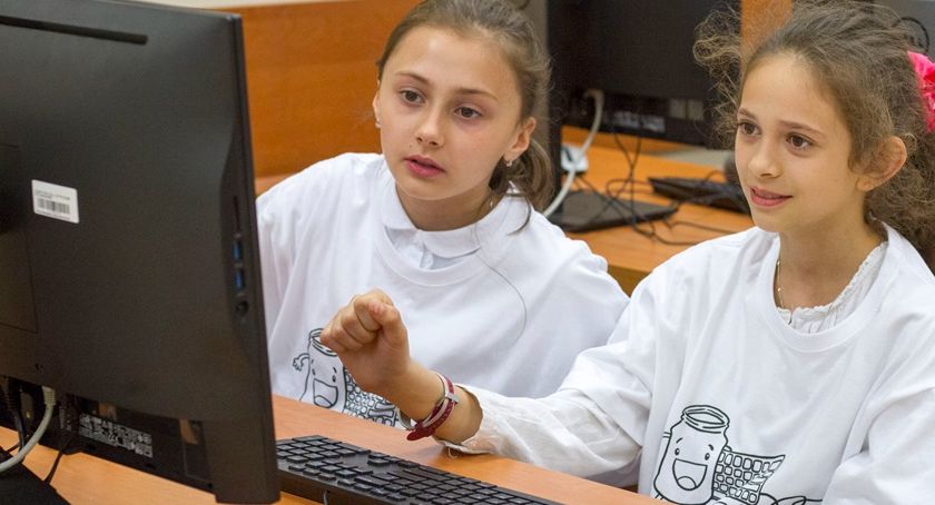 Projekty edukacyjne w Szumowie i Rutkach z unijnym dofinansowaniem