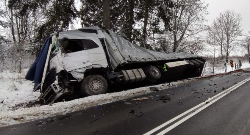 Tragiczny wypadek na DK65. Nie żyje 24-letni mieszkaniec Zambrowa [foto]