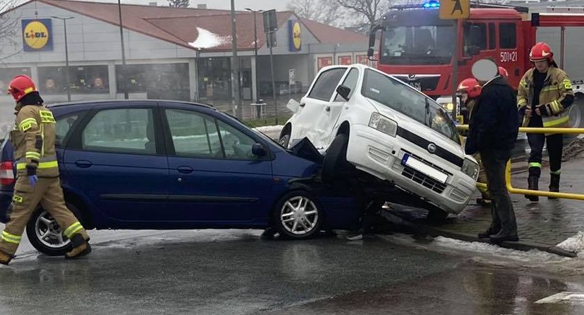 Kolizja na skrzyżowaniu Białostockiej i Wyszyńskiego [foto]