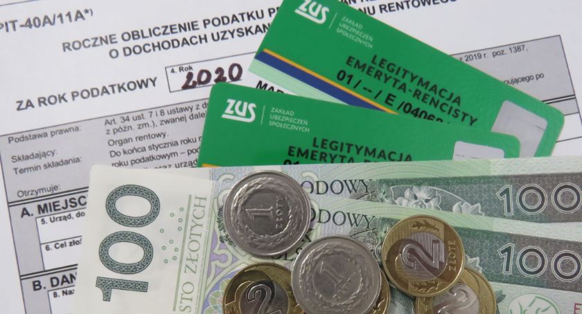 Co ma zrobić emeryt, gdy otrzyma PIT