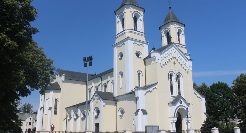 Harmonogram Rekolekcji Wielkopostnych w parafii Trójcy Przenajświętszej w Zambrowie
