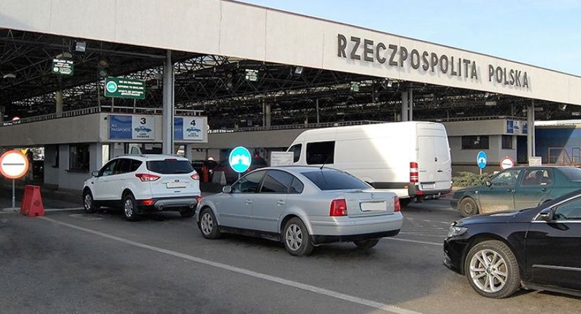 Od dzisiaj nowe zasady kwarantanny dla przyjeżdżających do Polski