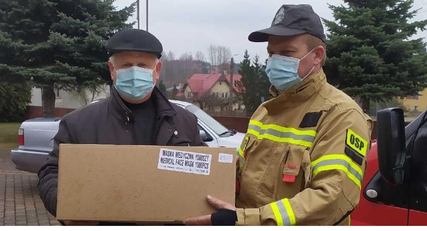 Bezpłatne maseczki ochronne dotarły do powiatu zambrowskiego