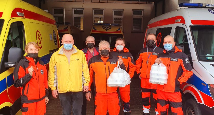 Stacja Jadalna wspiera zambrowskich ratowników medycznych