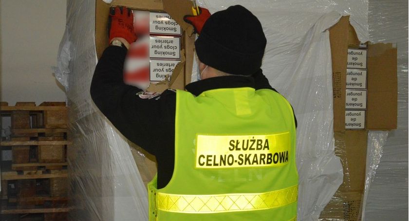 Ciastek nie było, za to były papierosy. I to 514 tys. paczek [foto+video]