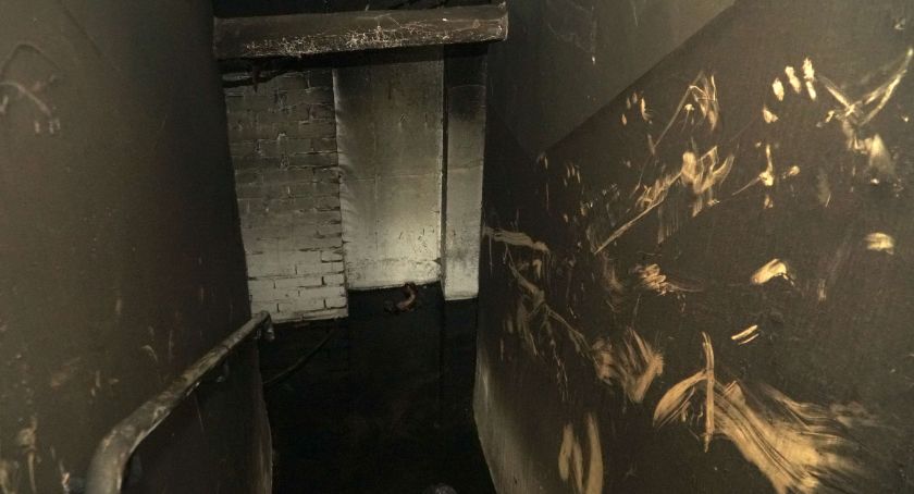 Tragiczny finał pożaru na AWP. Jedna osoba nie żyje [foto]