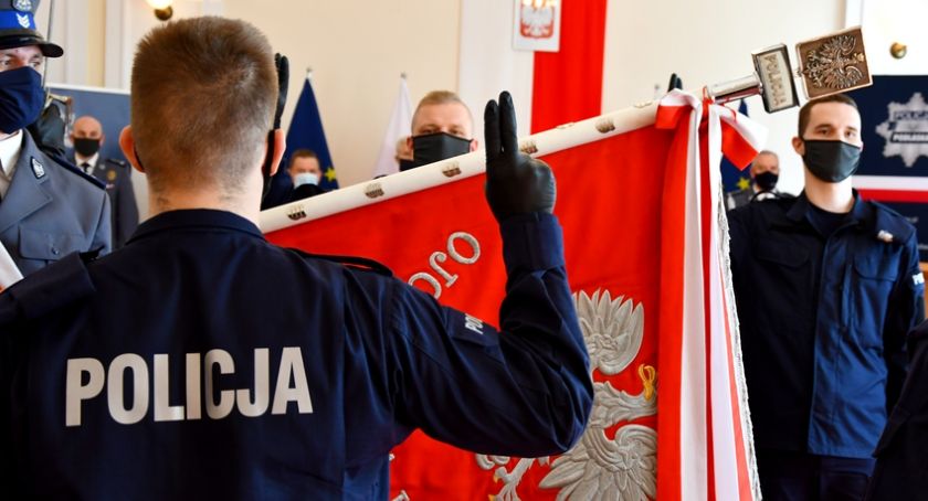 Nowi funkcjonariusze w szeregach podlaskiej policji [foto]