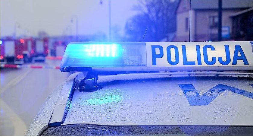 Motocyklista nie żyje po zderzeniu z łosiem. 13-letni pasażer przetransportowany śmigłowcem do szpitala