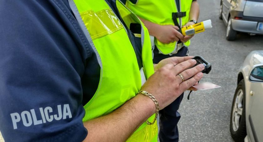 Pomimo sądowego zakazu, kierował osobówką z ponad 1,2 prom. alkoholu w wydychanym powietrzu